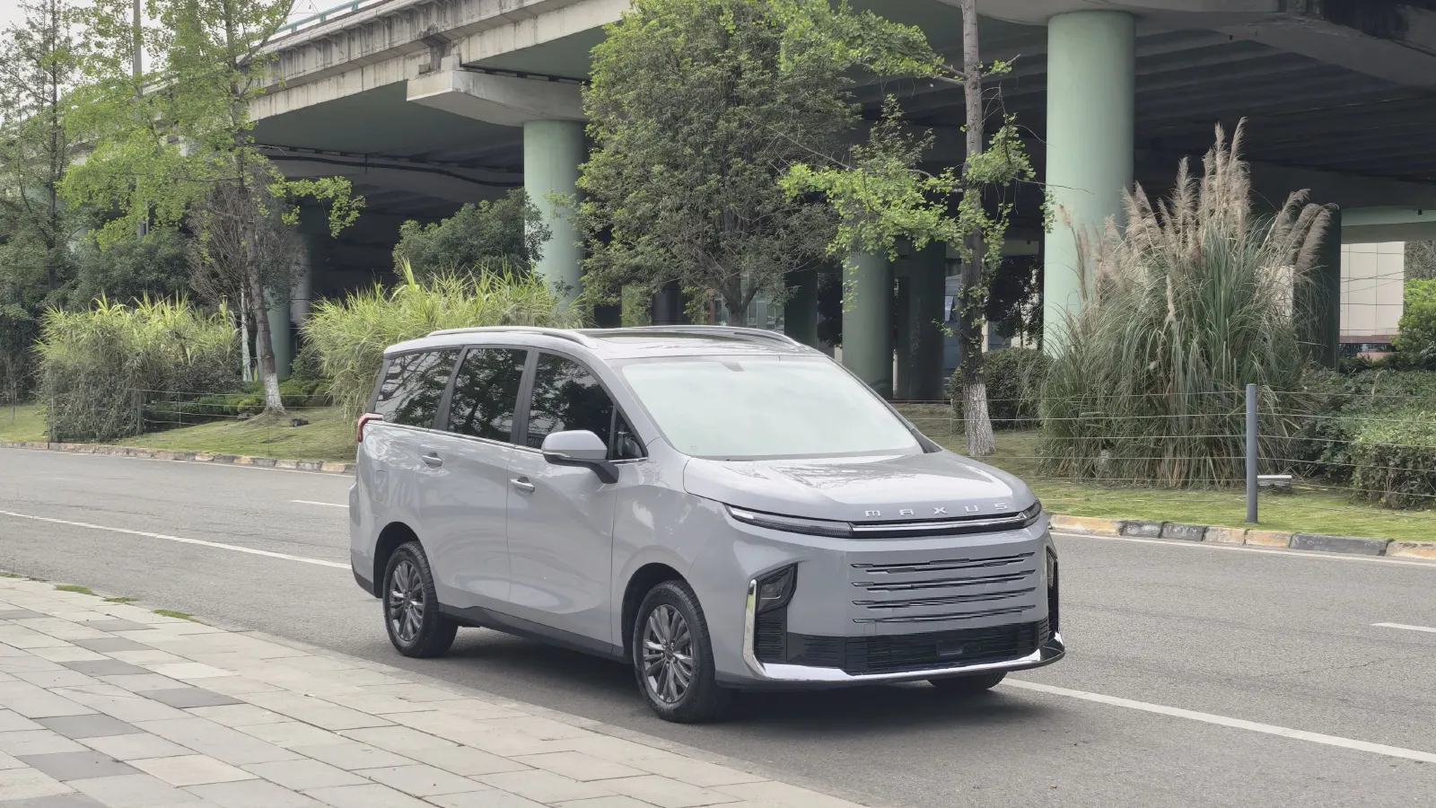 2025 MAXUS G50 PHEV 1.5L 98HP L4 1DHT PHEV 18.65KWH,autocango,china used car exporter,china ev exporter,chinese used car exporter,chinese used ev exporter