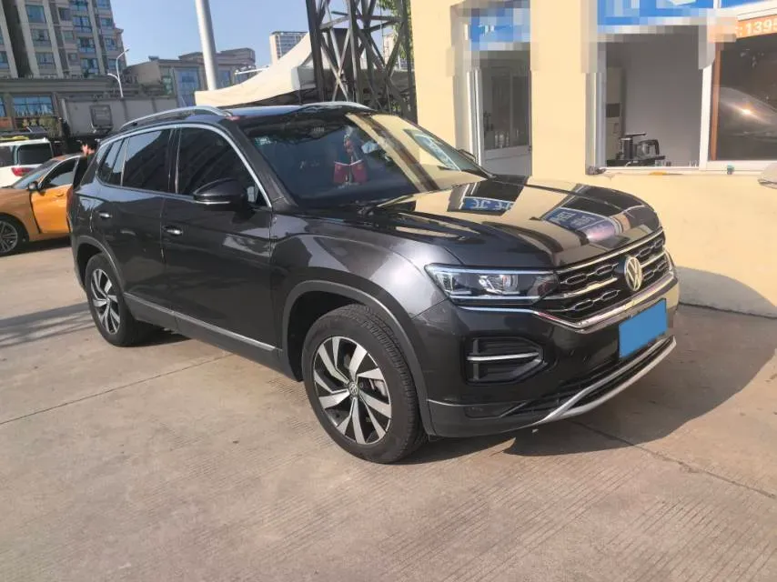 2019 Jeep Cherokee 2.0T 234HP L4 9AT,autocango,china used car exporter,china ev exporter,chinese used car exporter,chinese used ev exporter