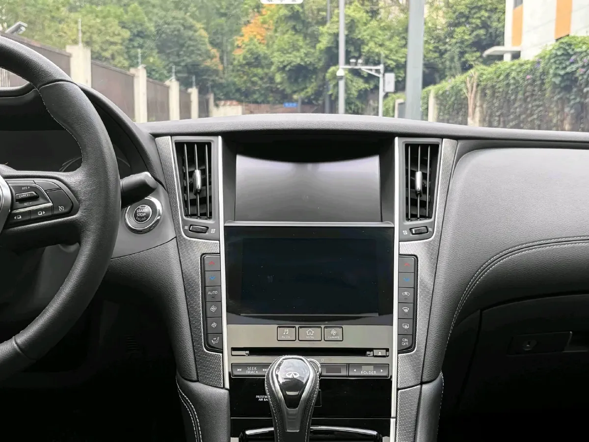2018 Jeep Grand Commander 2.0T 265HP L4 9AT,autocango,china used car exporter,china ev exporter,chinese used car exporter,chinese used ev exporter