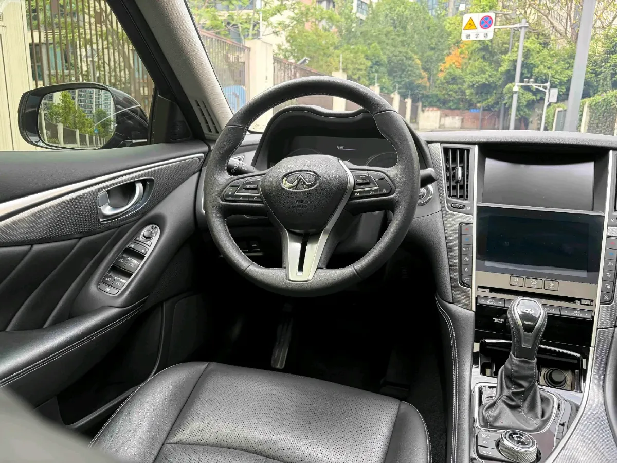 2018 Jeep Grand Commander 2.0T 265HP L4 9AT,autocango,china used car exporter,china ev exporter,chinese used car exporter,chinese used ev exporter