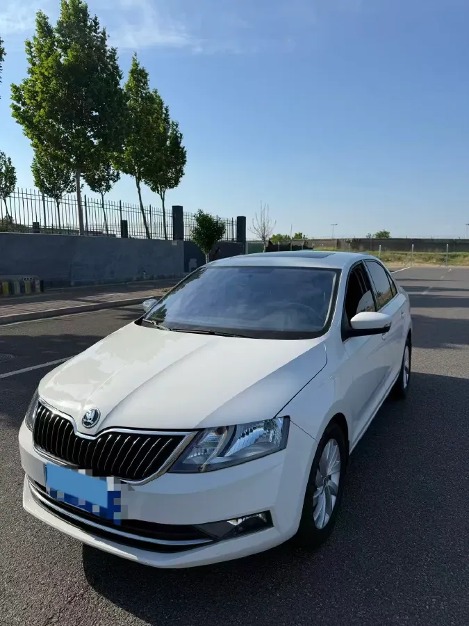 2019 SWM G01 1.5T 156HP L4 6AT,autocango,china used car exporter,china ev exporter,chinese used car exporter,chinese used ev exporter