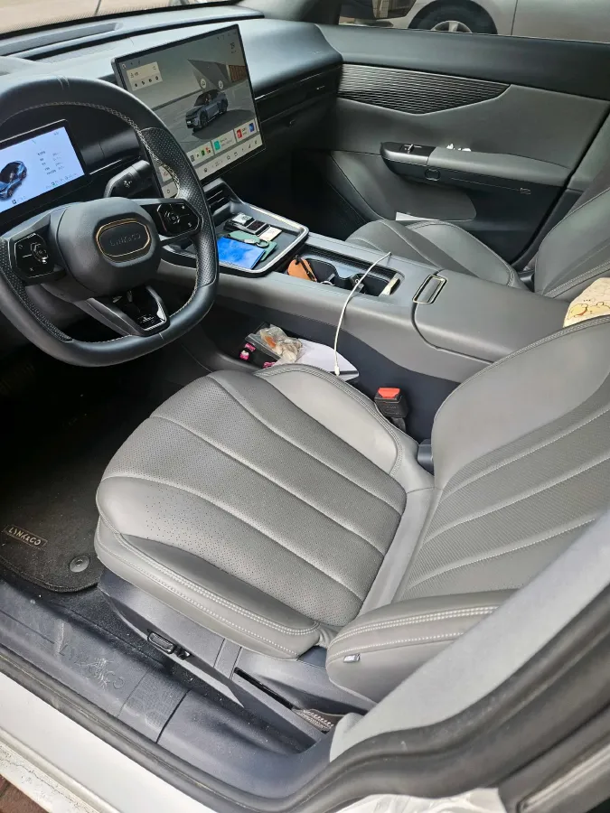 2024 LYNK&CO 07 EM-P 1.5T 163HP L4 3DHT PHEV 18.99KWH,autocango,china used car exporter,china ev exporter,chinese used car exporter,chinese used ev exporter
