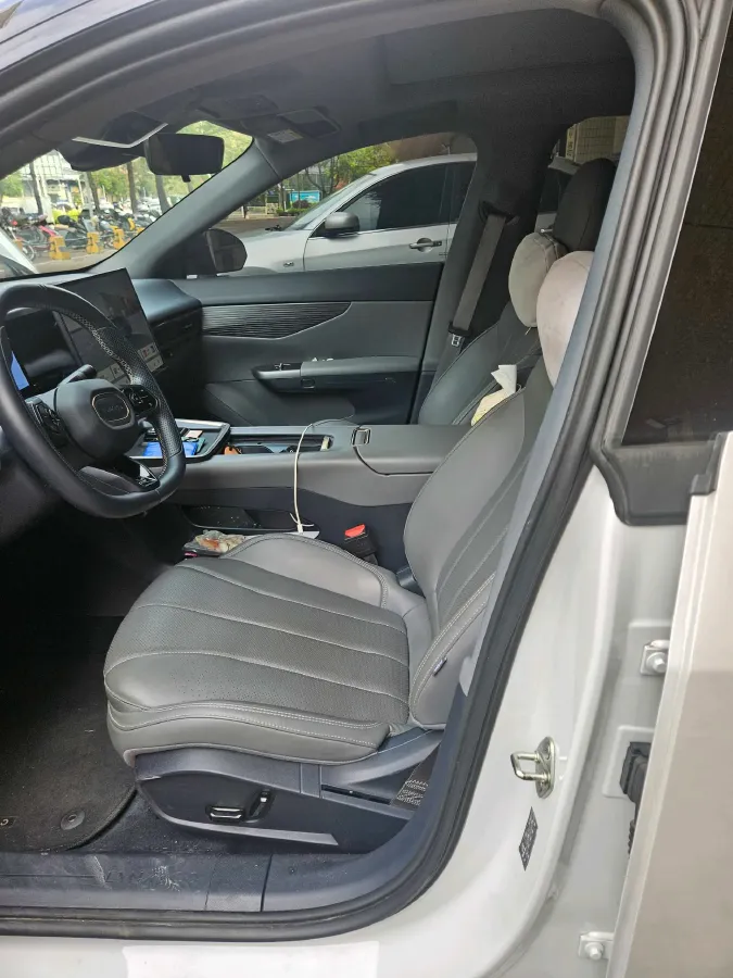 2024 LYNK&CO 07 EM-P 1.5T 163HP L4 3DHT PHEV 18.99KWH,autocango,china used car exporter,china ev exporter,chinese used car exporter,chinese used ev exporter