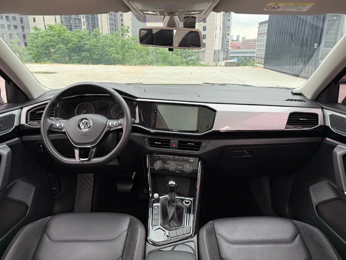 2019 Jeep Cherokee 2.0T 234HP L4 9AT,autocango,china used car exporter,china ev exporter,chinese used car exporter,chinese used ev exporter
