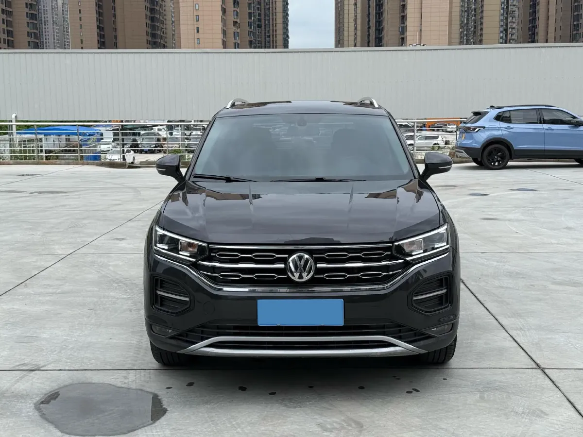 2019 Jeep Cherokee 2.0T 234HP L4 9AT,autocango,china used car exporter,china ev exporter,chinese used car exporter,chinese used ev exporter