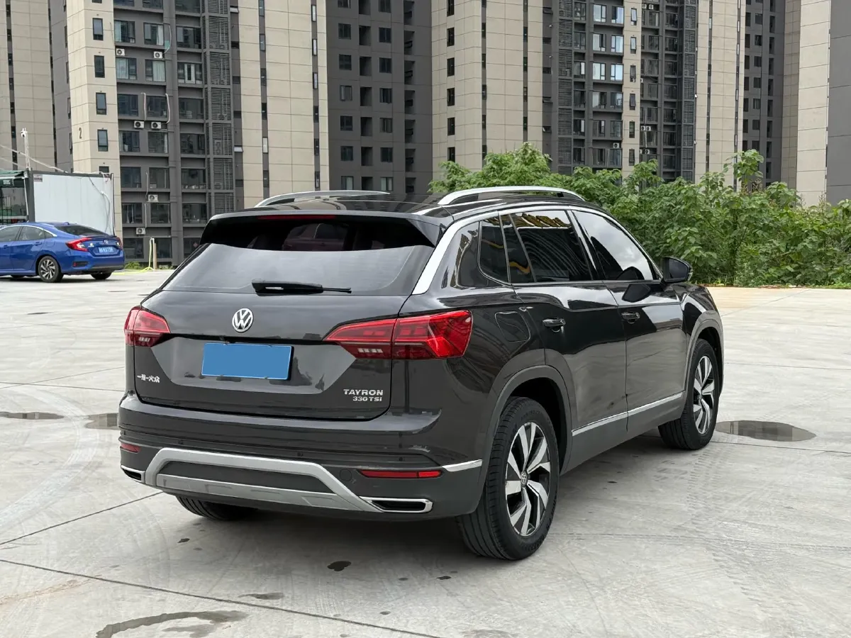 2019 Jeep Cherokee 2.0T 234HP L4 9AT,autocango,china used car exporter,china ev exporter,chinese used car exporter,chinese used ev exporter