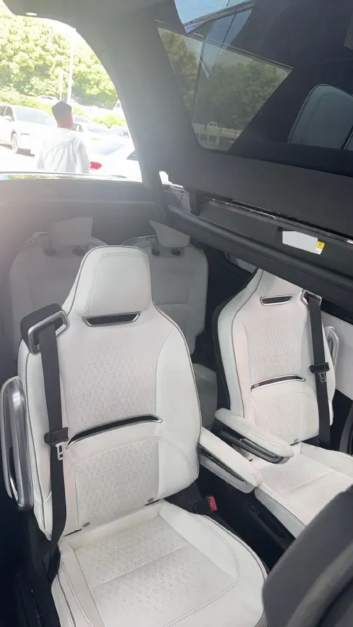 2022 HiPhi X BEV 97KWH,autocango,china used car exporter,china ev exporter,chinese used car exporter,chinese used ev exporter