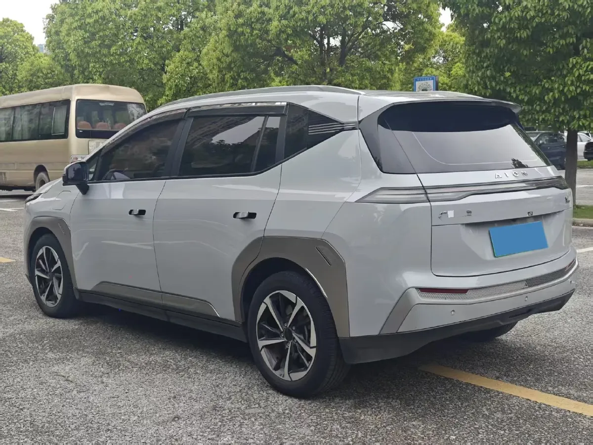 2024 Leapmotor C11 1.5L 95HP L4 REEV 43.74KWH,autocango,china used car exporter,china ev exporter,chinese used car exporter,chinese used ev exporter