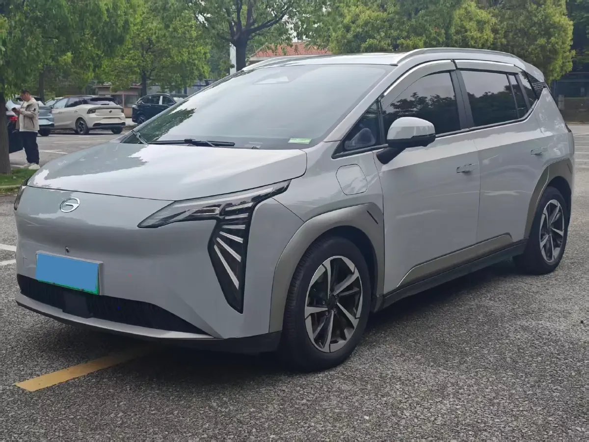 2024 Leapmotor C11 1.5L 95HP L4 REEV 43.74KWH,autocango,china used car exporter,china ev exporter,chinese used car exporter,chinese used ev exporter