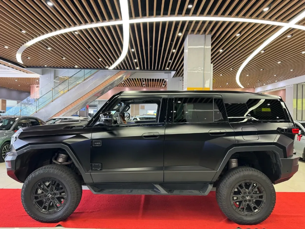 2023 M Hero 917 REEV 197HP 2AT REEV 65.8KWH,autocango,china used car exporter,china ev exporter,chinese used car exporter,chinese used ev exporter