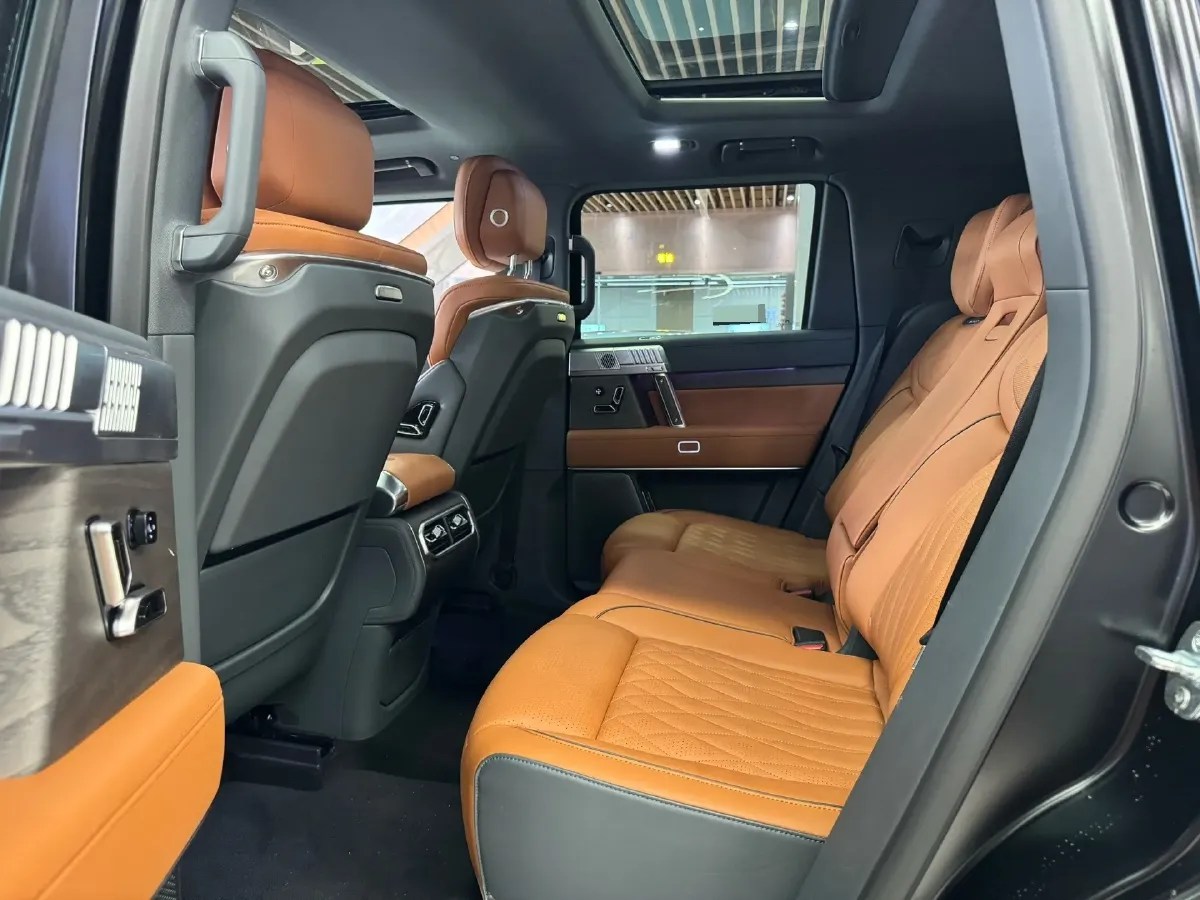 2023 M Hero 917 REEV 197HP 2AT REEV 65.8KWH,autocango,china used car exporter,china ev exporter,chinese used car exporter,chinese used ev exporter