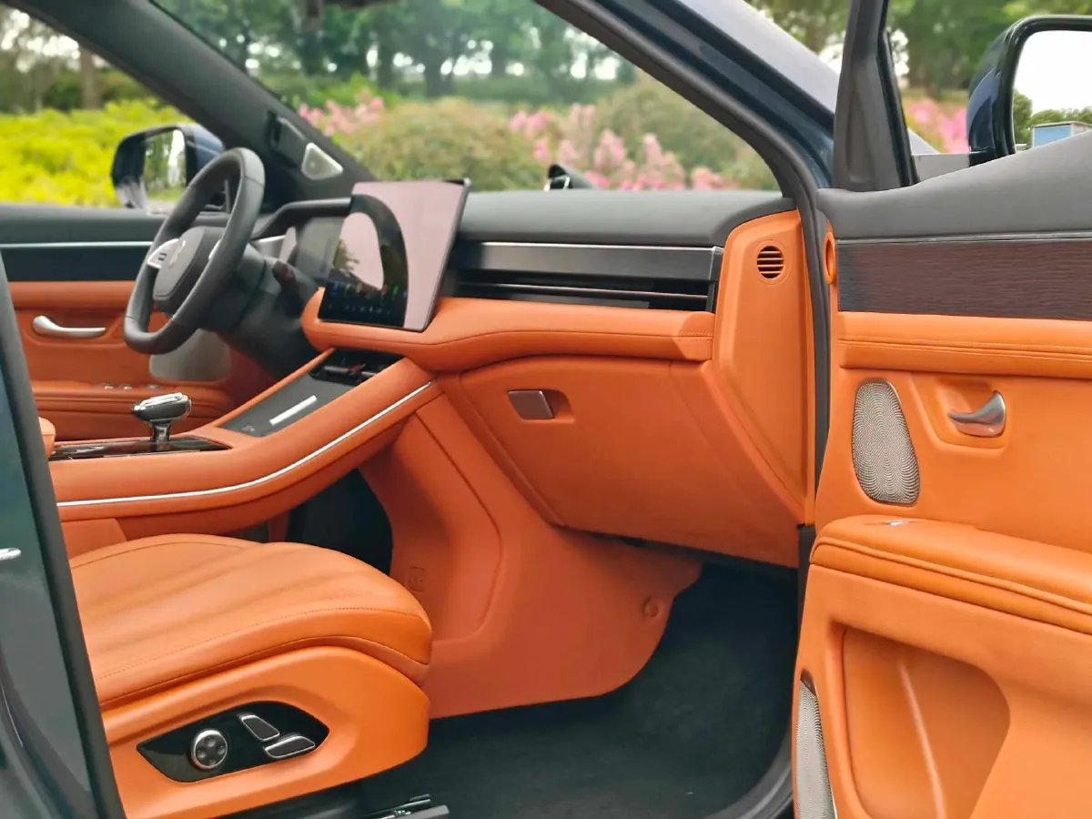 2024 AITO AITO M7 1.5T 152HP L4 REEV 42KWH,autocango,china used car exporter,china ev exporter,chinese used car exporter,chinese used ev exporter