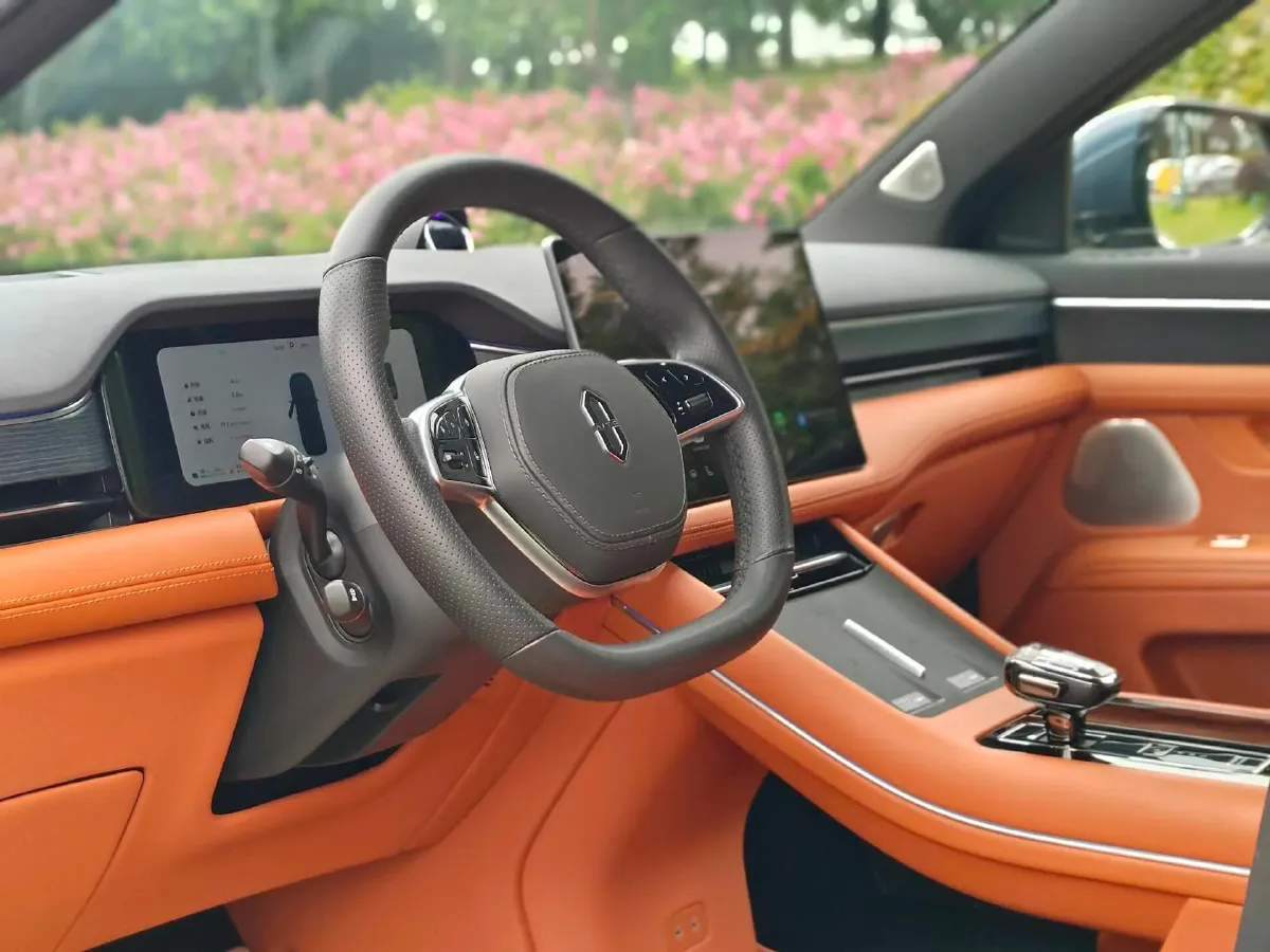 2024 AITO AITO M7 1.5T 152HP L4 REEV 42KWH,autocango,china used car exporter,china ev exporter,chinese used car exporter,chinese used ev exporter