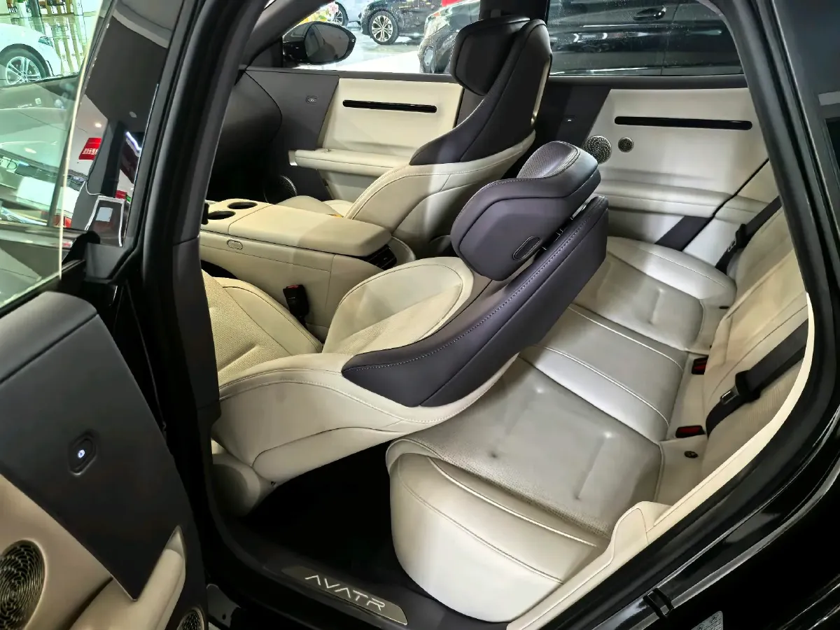 2025 Avatr 06 BEV,autocango,china used car exporter,china ev exporter,chinese used car exporter,chinese used ev exporter