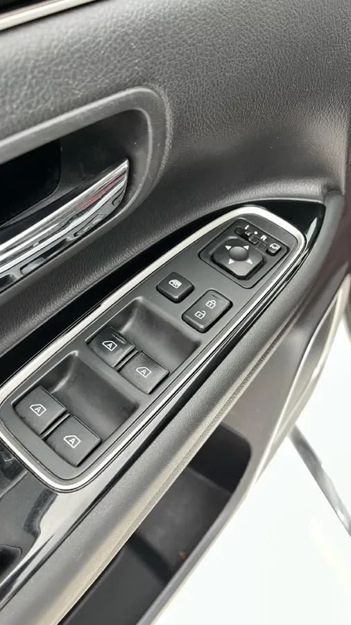 2021 Mitsubishi Outlander 2.0L 166HP L4 CVT,autocango,china used car exporter,china ev exporter,chinese used car exporter,chinese used ev exporter