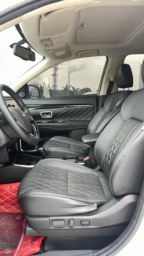 2021 Mitsubishi Outlander 2.0L 166HP L4 CVT,autocango,china used car exporter,china ev exporter,chinese used car exporter,chinese used ev exporter