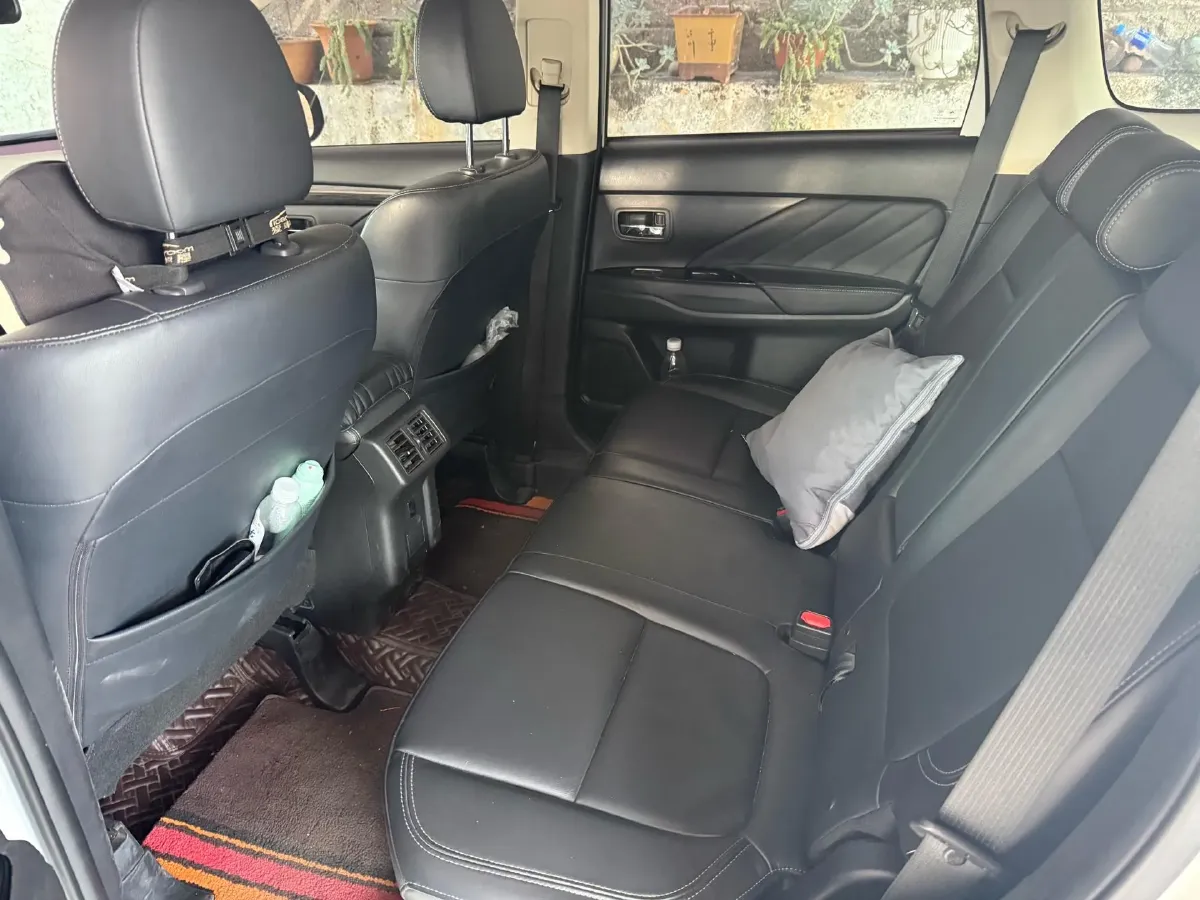 2019 Mitsubishi Outlander 2.4L 192HP L4 CVT,autocango,china used car exporter,china ev exporter,chinese used car exporter,chinese used ev exporter