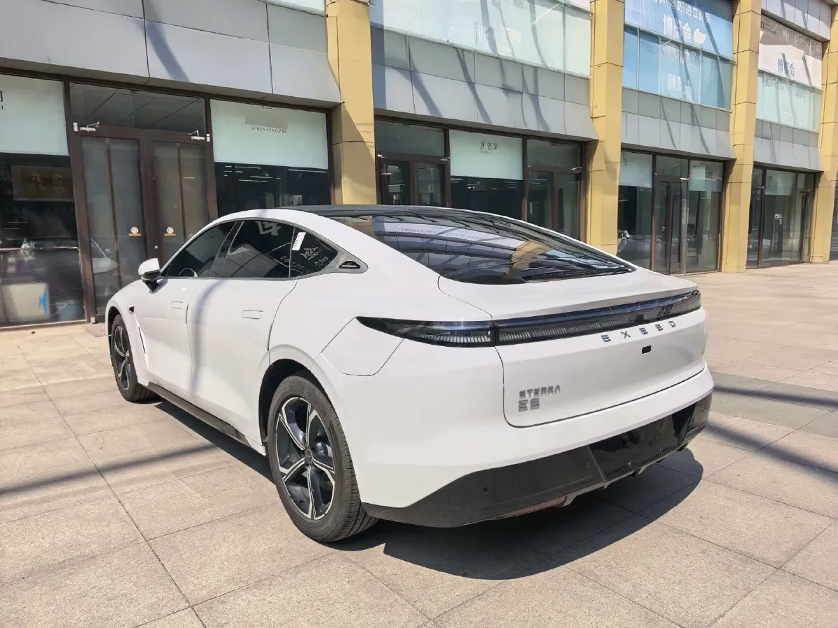 2024 Jaguar E-PACE 1.5T 200HP L3 8AT,autocango,china used car exporter,china ev exporter,chinese used car exporter,chinese used ev exporter