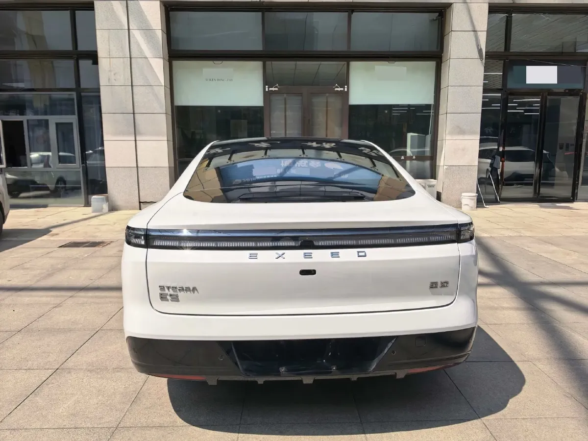 2024 Jaguar E-PACE 1.5T 200HP L3 8AT,autocango,china used car exporter,china ev exporter,chinese used car exporter,chinese used ev exporter