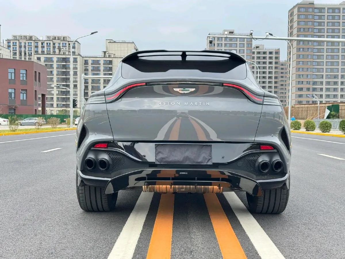 2025 Aston Martin DBX 4.0T 707HP V8 9AT,autocango,china used car exporter,china ev exporter,chinese used car exporter,chinese used ev exporter