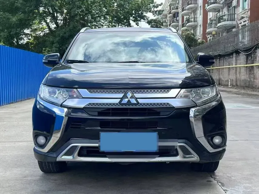 2019 Mitsubishi Outlander 2.0L 166HP L4 CVT,autocango,china used car exporter,china ev exporter,chinese used car exporter,chinese used ev exporter