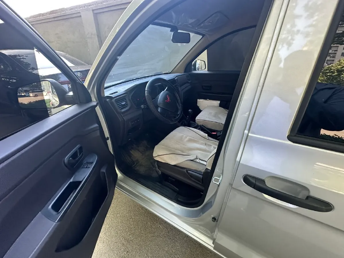 2022 JinBei Little Sea Lion X30 1.5L 102HP L4 5MT,autocango,china used car exporter,china ev exporter,chinese used car exporter,chinese used ev exporter