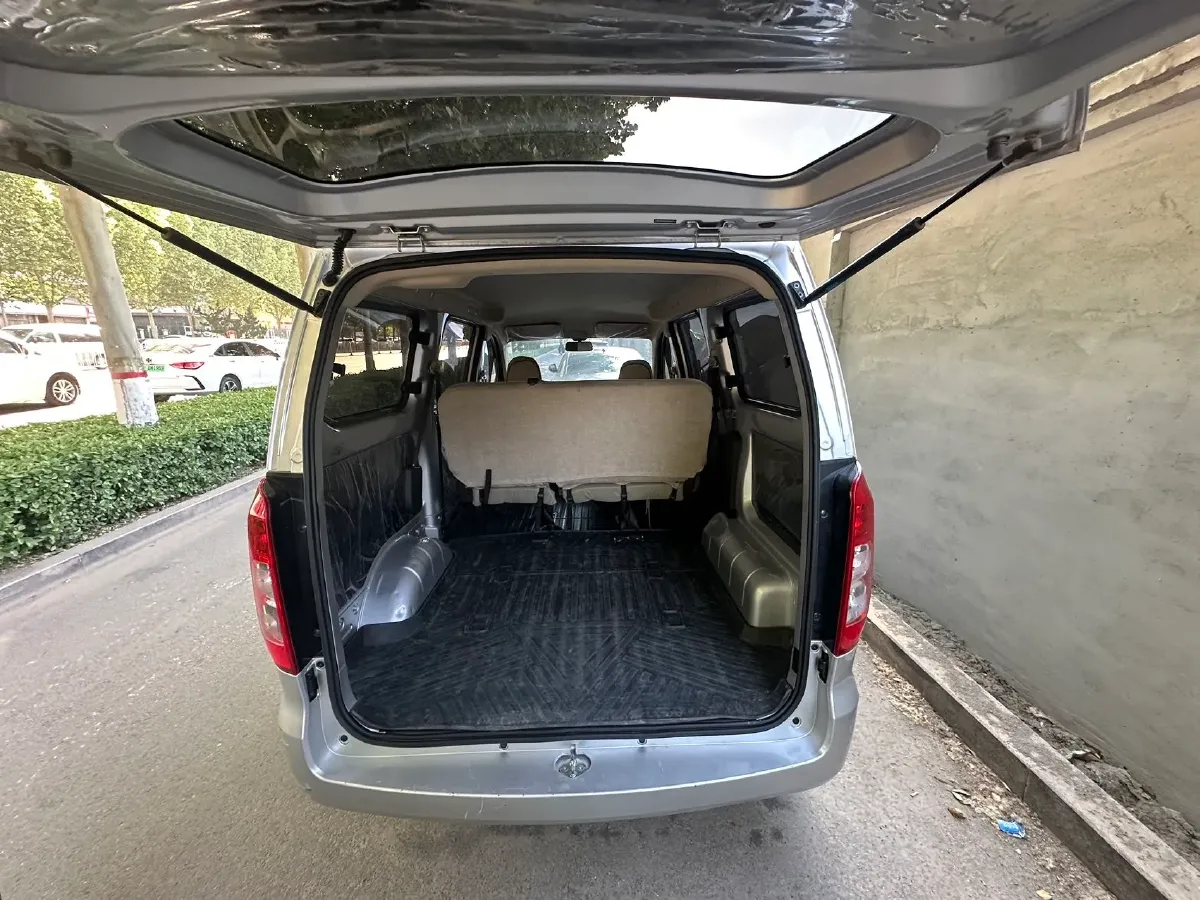 2022 JinBei Little Sea Lion X30 1.5L 102HP L4 5MT,autocango,china used car exporter,china ev exporter,chinese used car exporter,chinese used ev exporter