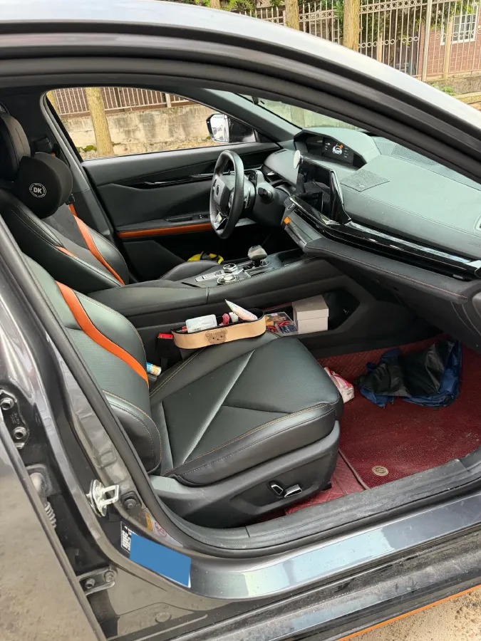 2022 ChangAn UNI-V 1.5T 188HP L4 7DCT,autocango,china used car exporter,china ev exporter,chinese used car exporter,chinese used ev exporter