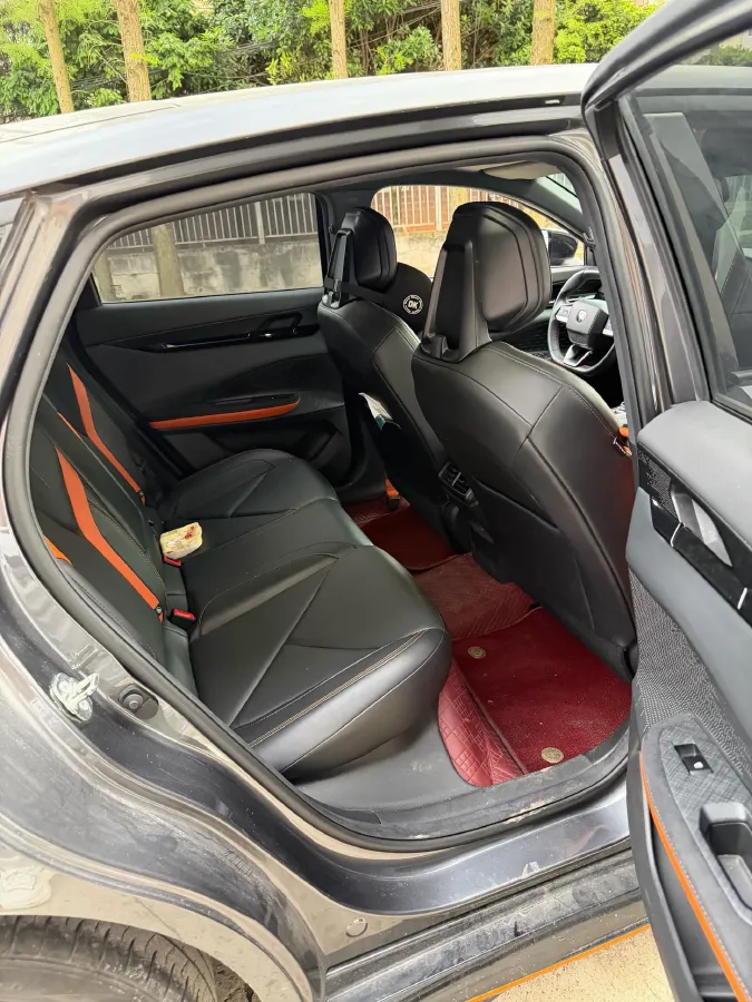 2022 ChangAn UNI-V 1.5T 188HP L4 7DCT,autocango,china used car exporter,china ev exporter,chinese used car exporter,chinese used ev exporter