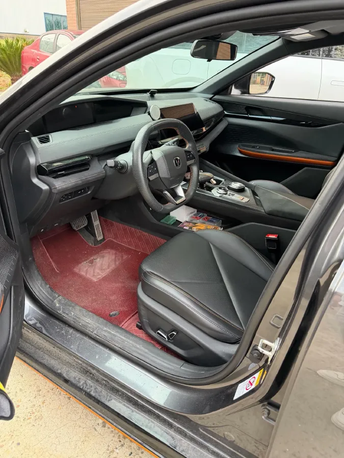 2022 ChangAn UNI-V 1.5T 188HP L4 7DCT,autocango,china used car exporter,china ev exporter,chinese used car exporter,chinese used ev exporter