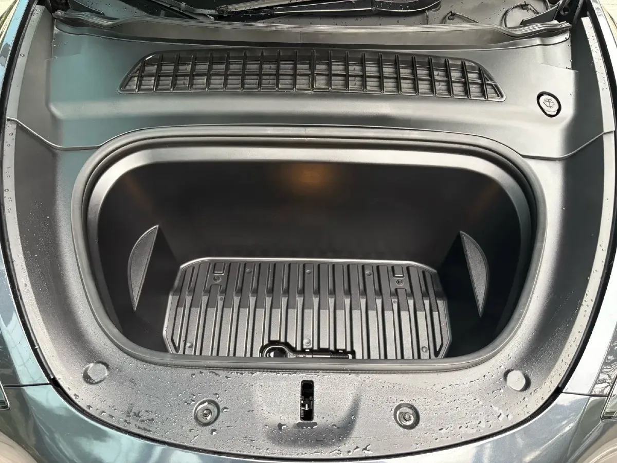 2024 Iveco OuSheng BEV 77.28KWH,autocango,china used car exporter,china ev exporter,chinese used car exporter,chinese used ev exporter