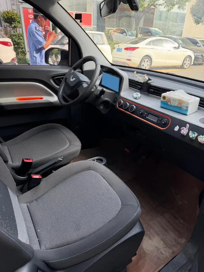 2022 LingBox uni BEV 11.52KWH,autocango,china used car exporter,china ev exporter,chinese used car exporter,chinese used ev exporter
