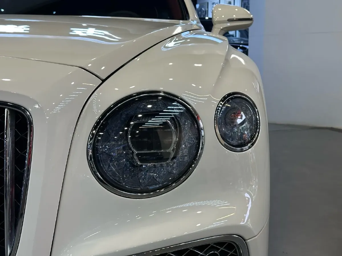 2022 Bentley Flying Spur 2.9T 416HP V6 8DCT PHEV 18KWH,autocango,china used car exporter,china ev exporter,chinese used car exporter,chinese used ev exporter