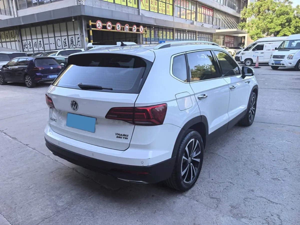 2019 MINI MINI 1.5T 102HP L3 7DCT,autocango,china used car exporter,china ev exporter,chinese used car exporter,chinese used ev exporter