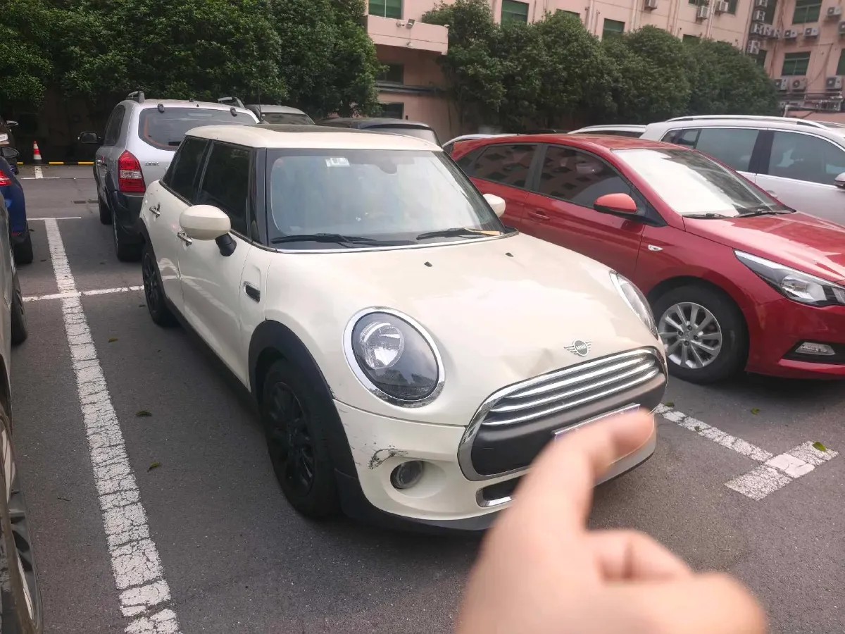 2020 MINI MINI 1.5T 102HP L3 7DCT,autocango,china used car exporter,china ev exporter,chinese used car exporter,chinese used ev exporter