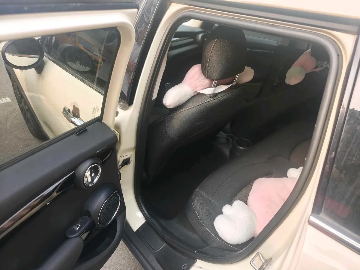 2020 MINI MINI 1.5T 102HP L3 7DCT,autocango,china used car exporter,china ev exporter,chinese used car exporter,chinese used ev exporter