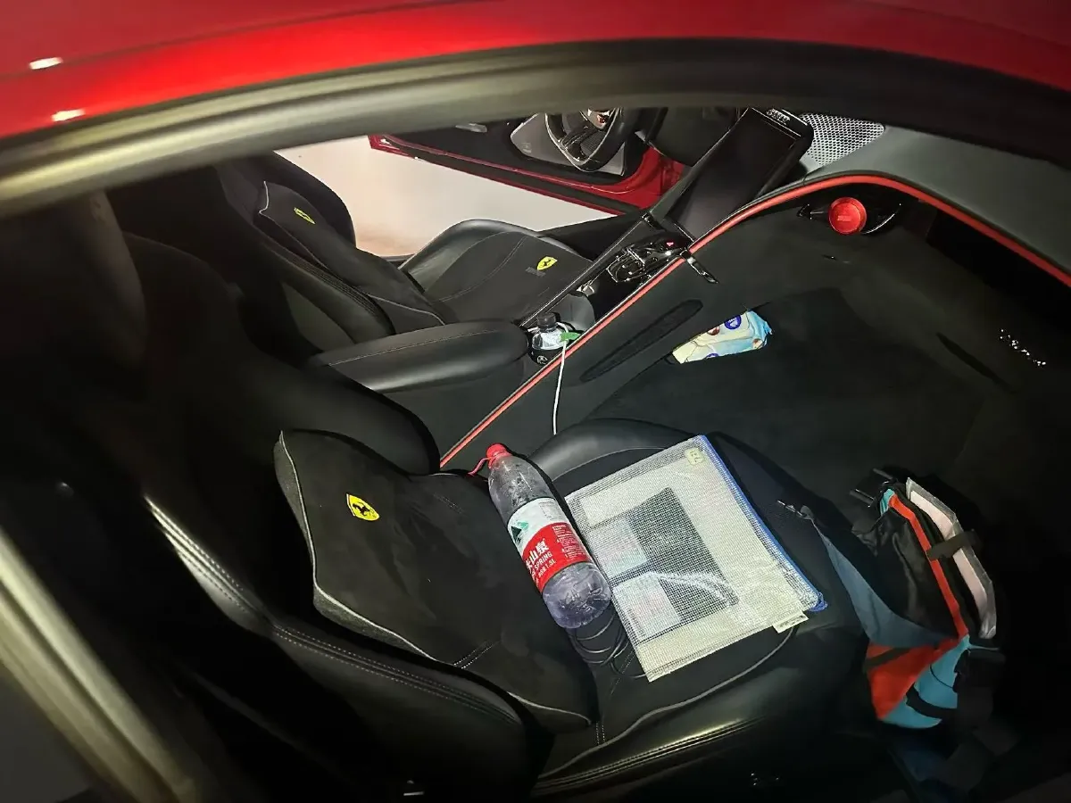 2020 Ferrari Roma 3.9T 620HP V8 8DCT,autocango,china used car exporter,china ev exporter,chinese used car exporter,chinese used ev exporter