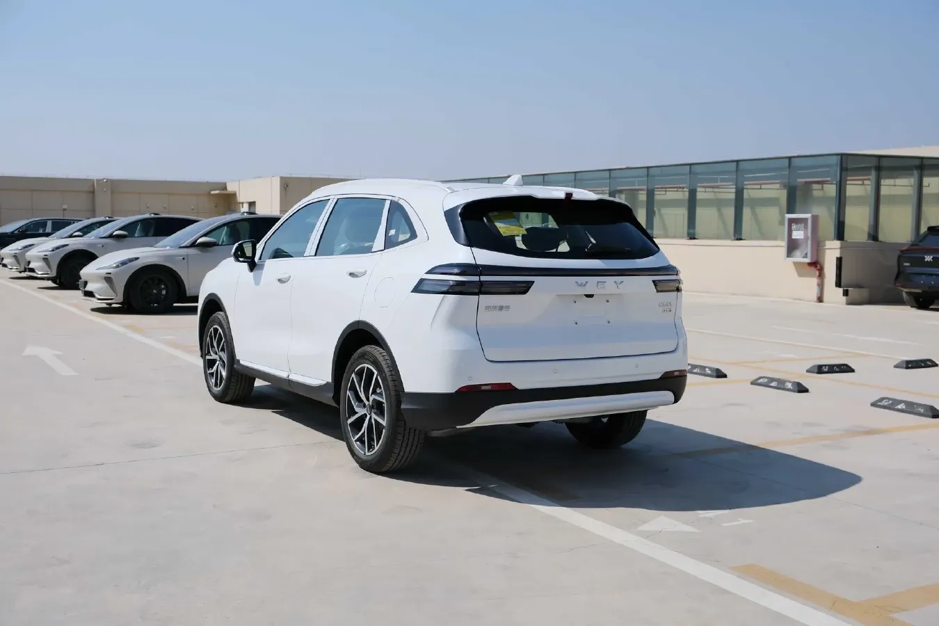 2022 WEY Latte 1.5T 156HP L4 2DHT PHEV 34KWH,autocango,china used car exporter,china ev exporter,chinese used car exporter,chinese used ev exporter
