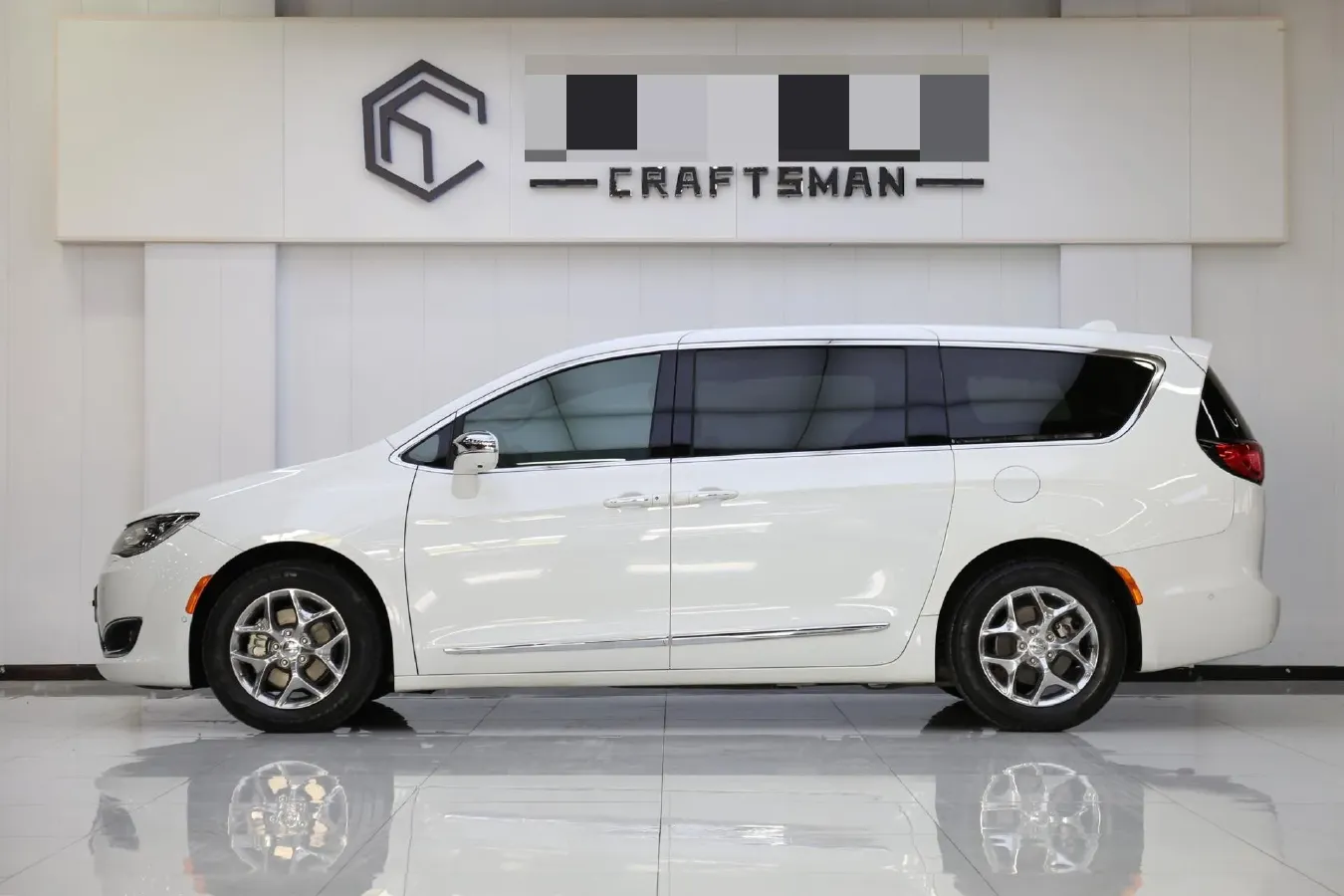 2017 Chrysler Pacifica 3.6L 279HP V6 9AT,autocango,china used car exporter,china ev exporter,chinese used car exporter,chinese used ev exporter