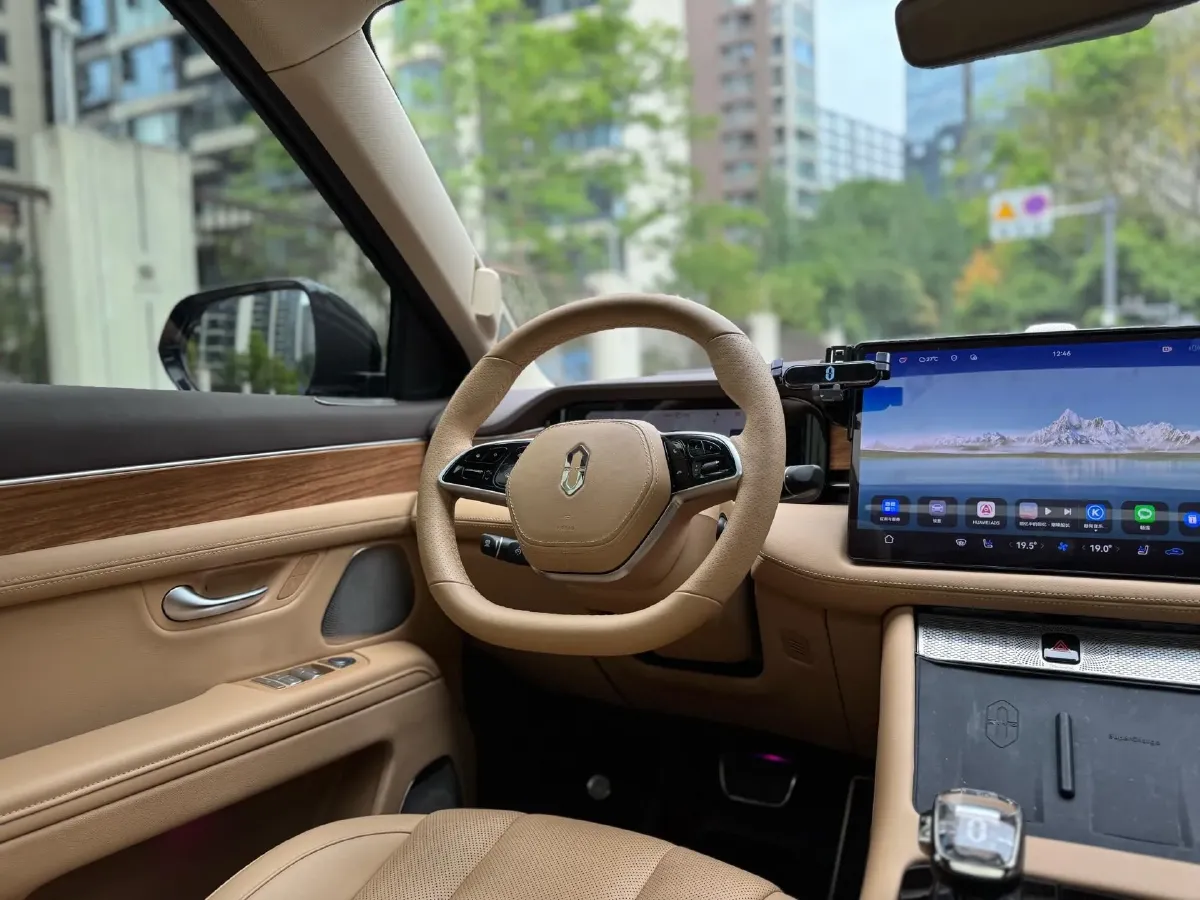 2024 AITO AITO M7 1.5T 152HP L4 REEV 40KWH,autocango,china used car exporter,china ev exporter,chinese used car exporter,chinese used ev exporter