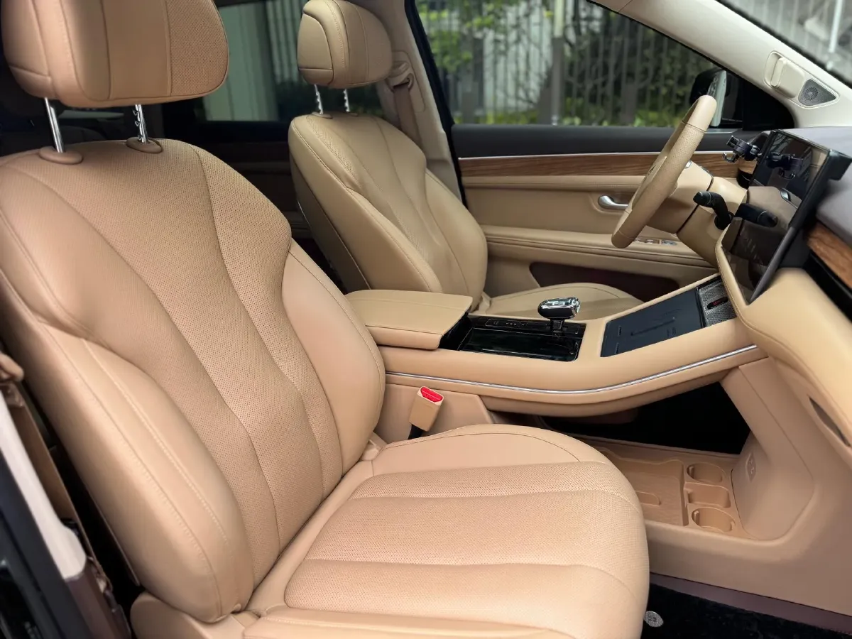 2024 AITO AITO M7 1.5T 152HP L4 REEV 40KWH,autocango,china used car exporter,china ev exporter,chinese used car exporter,chinese used ev exporter