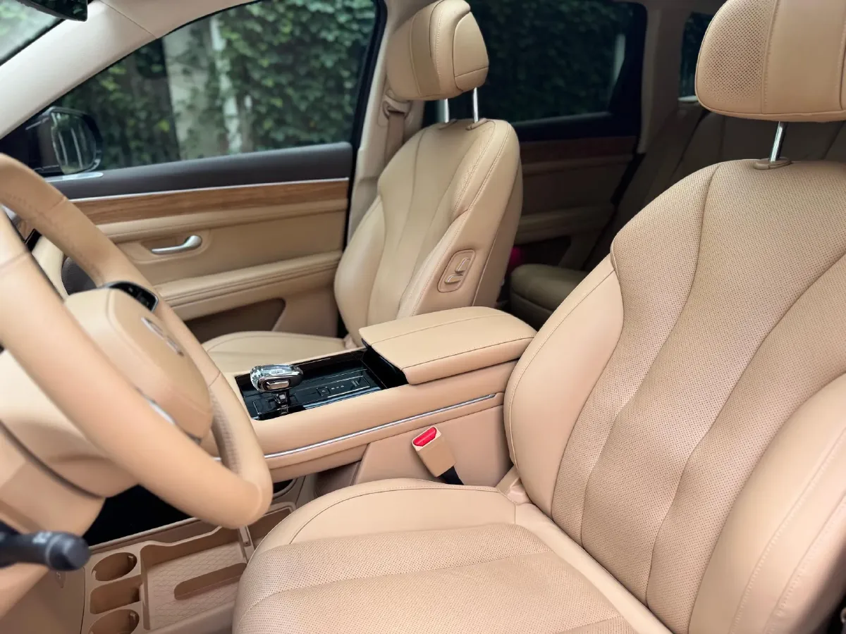 2024 AITO AITO M7 1.5T 152HP L4 REEV 40KWH,autocango,china used car exporter,china ev exporter,chinese used car exporter,chinese used ev exporter