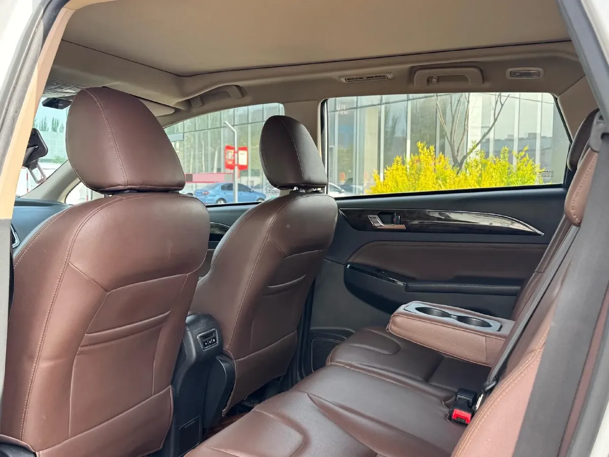 2017 LiFan XuanLang 1.5T 141HP L4 8AT,autocango,china used car exporter,china ev exporter,chinese used car exporter,chinese used ev exporter