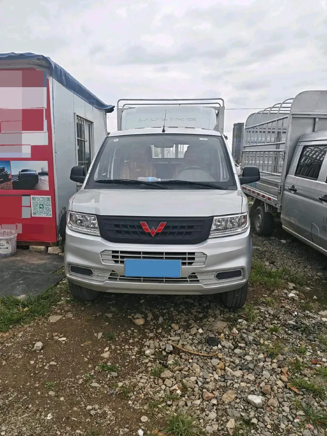 2023 WuLing RongGuang New Truck 1.5L 102HP L4 5MT,autocango,china used car exporter,china ev exporter,chinese used car exporter,chinese used ev exporter
