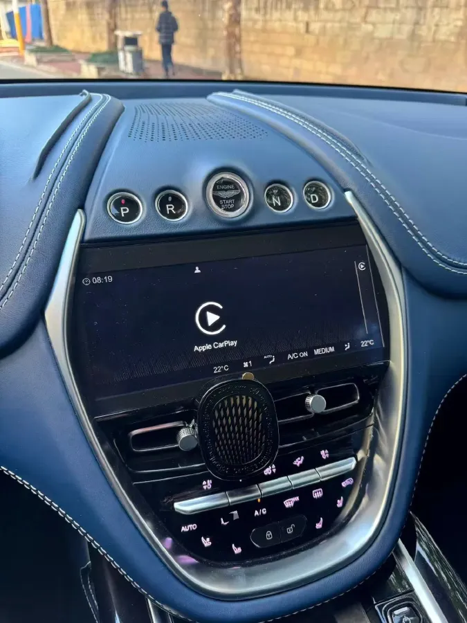 2020 Aston Martin DBX 4.0T 550HP V8 9AT,autocango,china used car exporter,china ev exporter,chinese used car exporter,chinese used ev exporter