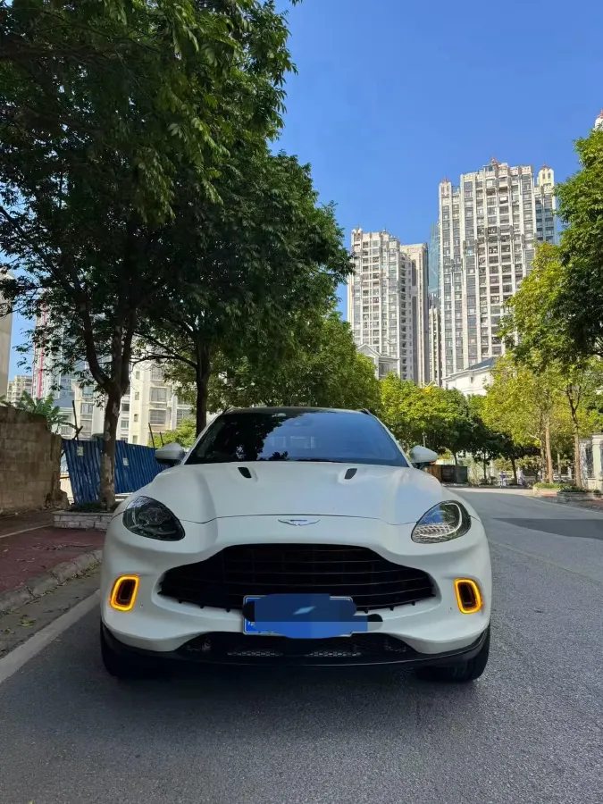 2020 Aston Martin DBX 4.0T 550HP V8 9AT,autocango,china used car exporter,china ev exporter,chinese used car exporter,chinese used ev exporter