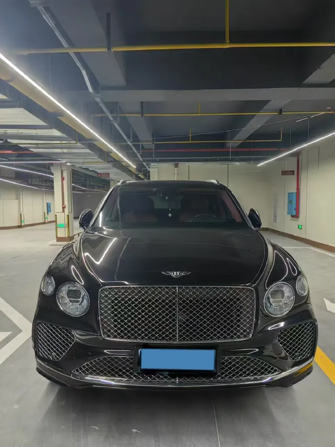 2021 Bentley Bentayga 4.0T 550HP V8 8AT,autocango,china used car exporter,china ev exporter,chinese used car exporter,chinese used ev exporter