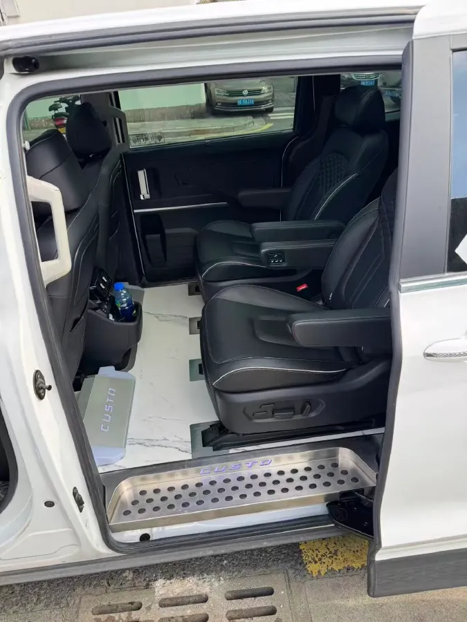 2021 Hyundai Custo 2.0T 236HP L4 8AT,autocango,china used car exporter,china ev exporter,chinese used car exporter,chinese used ev exporter