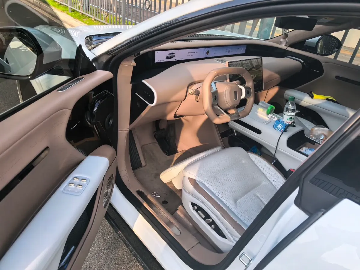 2024 Avatr 07 1.5T 156HP L4 REEV 39.05KWH,autocango,china used car exporter,china ev exporter,chinese used car exporter,chinese used ev exporter