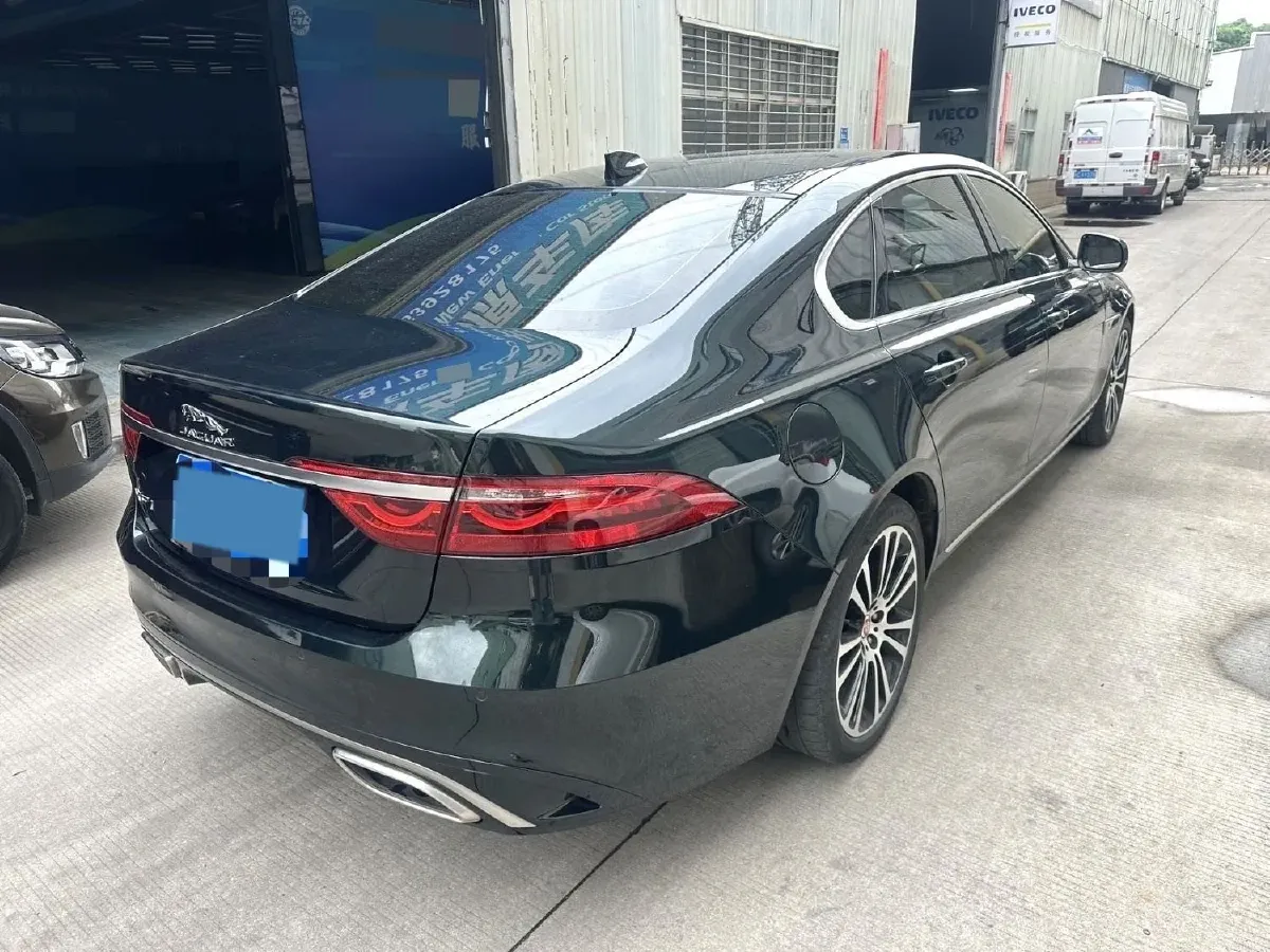 2023 Jaguar XFL 2.0T 250HP L4 8AT,autocango,china used car exporter,china ev exporter,chinese used car exporter,chinese used ev exporter